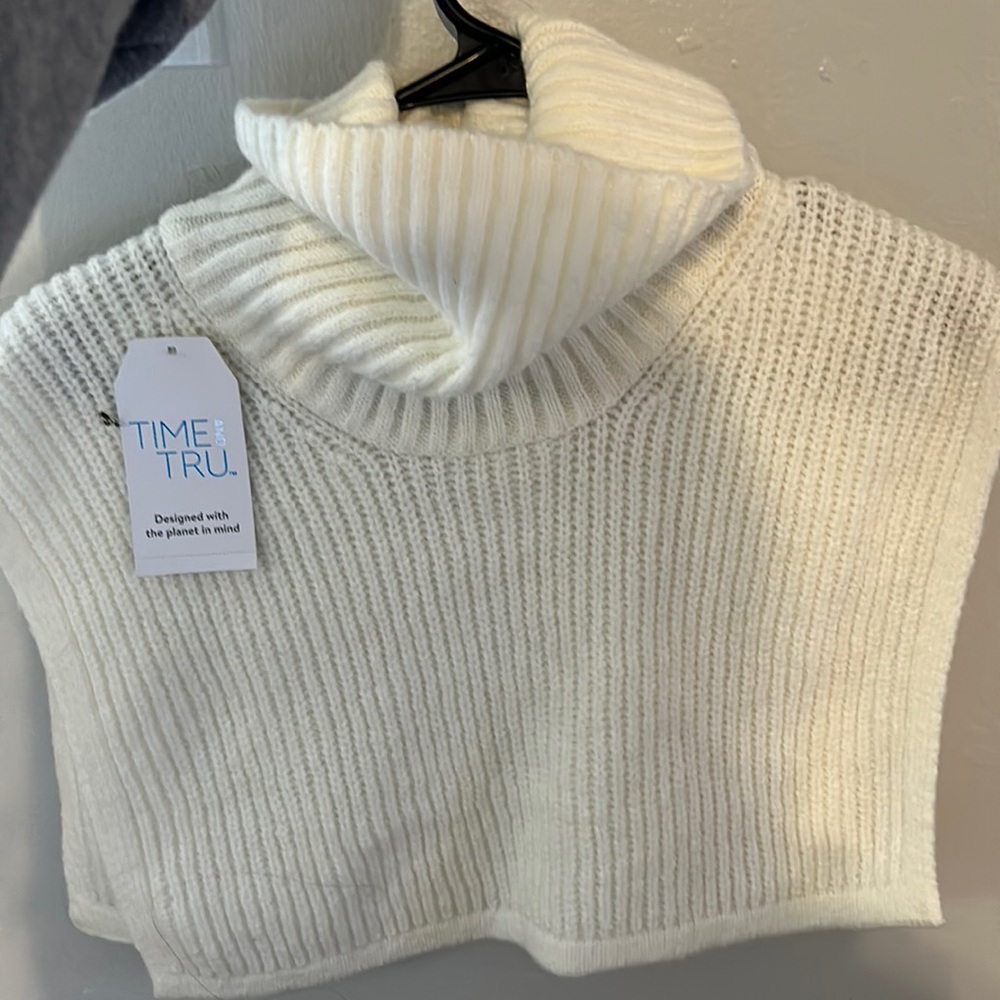 One Size no sleeve sweat vest super cute